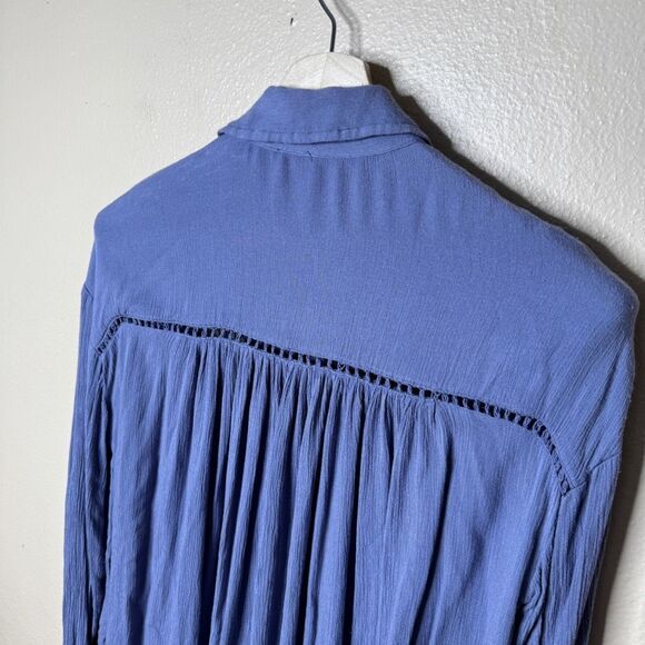 Free People Shirt Women Medium Blue Crochet Lace Inset Katie Bird Button Up Boho - Picture 12 of 12